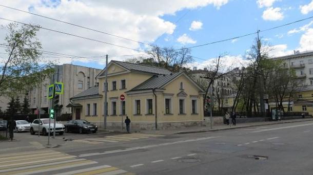 Помещение в шаговой доступности от м. Полянка