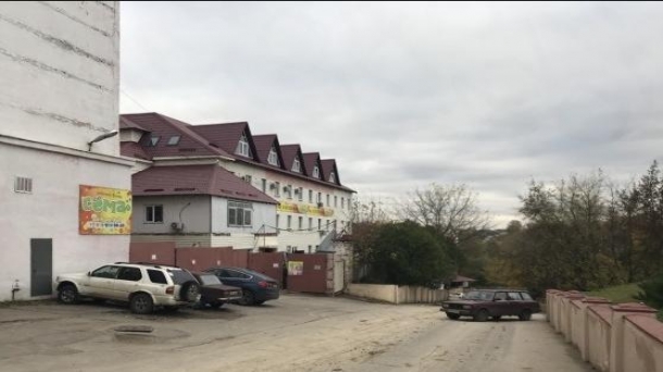Помещение свободного назначения 1300м2