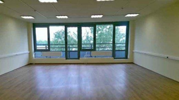 Сдам в аренду офис 83м2, метро Варшавская, 83000руб.