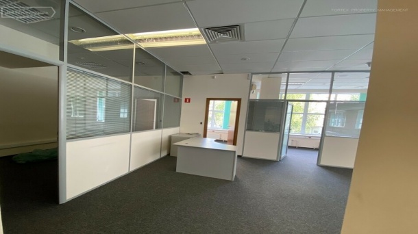Офис (770 м²)