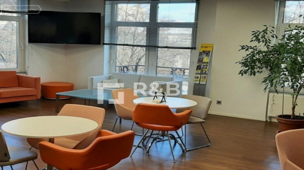 Офис (1158 м²)