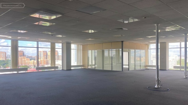 Офис (1298 м²)