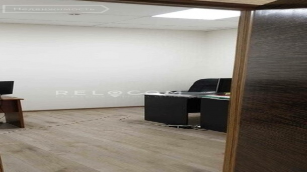 Офис (242 м²)