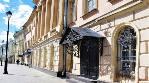 Офис (1817 м²)