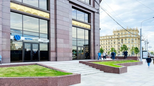 Офис (1596 м²)