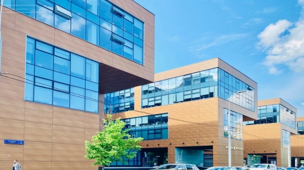 Офис (3000 м²)