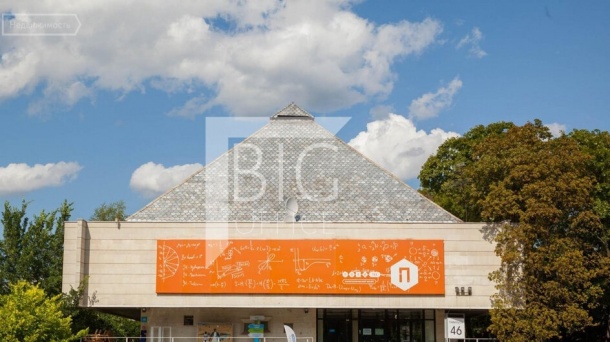 Офис (1180 м²)